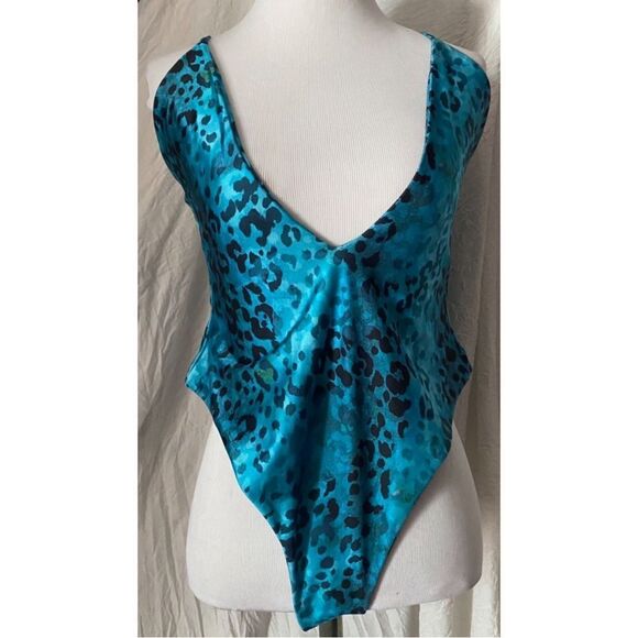 BooHoo, Teal Leopard Print, Deep V-Neck, One Piece Swimsuit, US Size 12, NEW - Picture 4 of 16